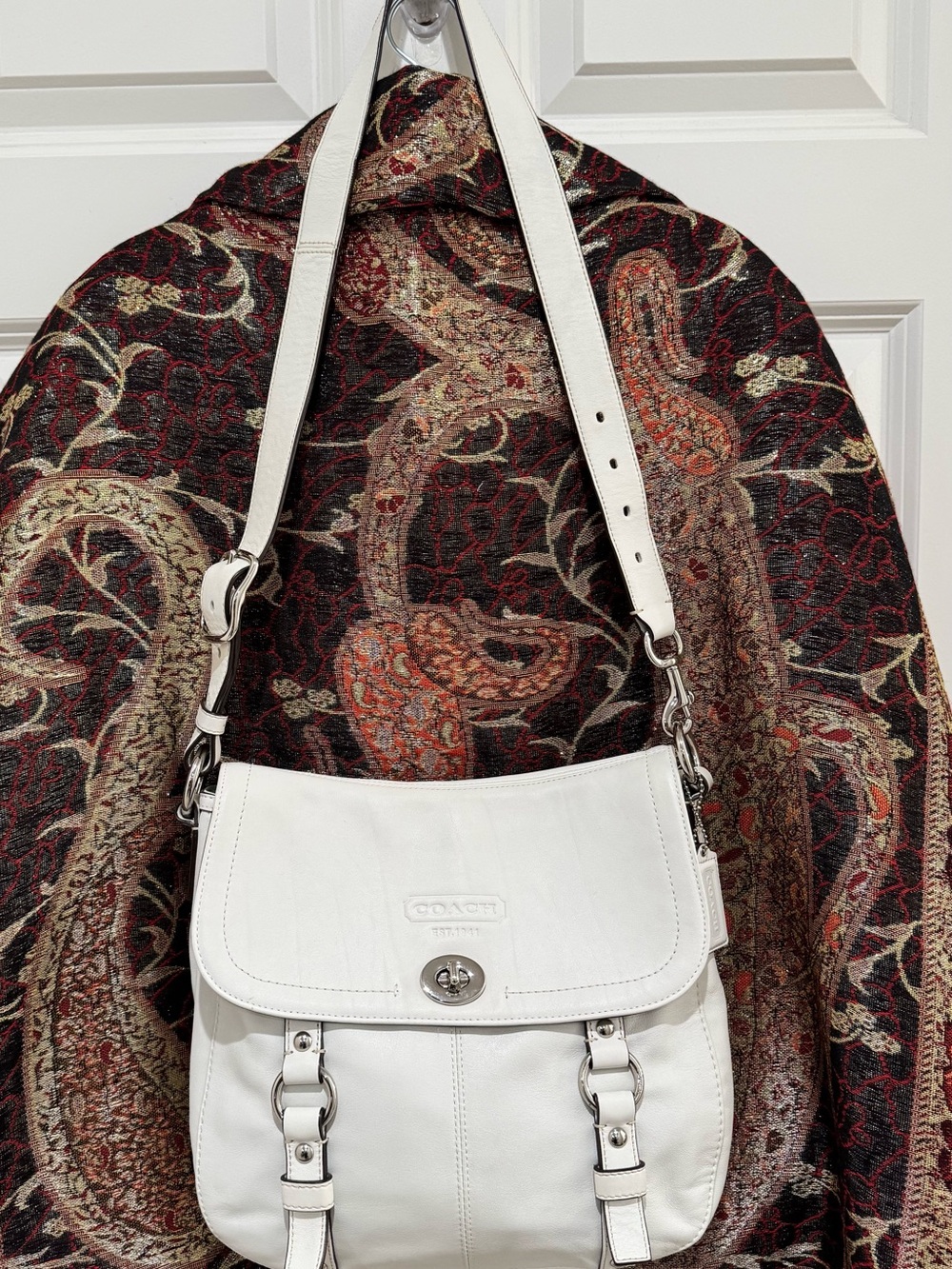 COACH Off White Leather Turnlock Crossbody Messenger Bag